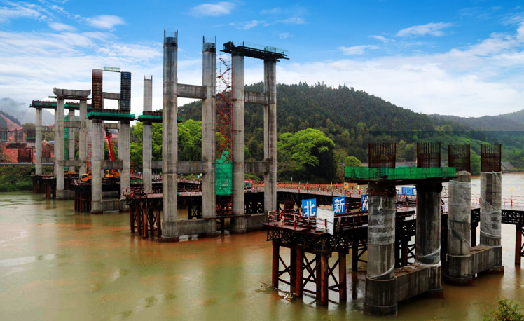 福建順邵高速公路第四項目部A8標段安家渡大橋