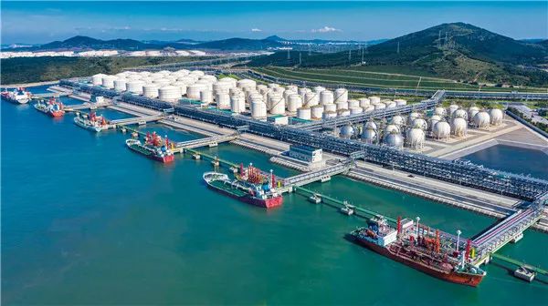 大連長興島泊位建設鋼平臺